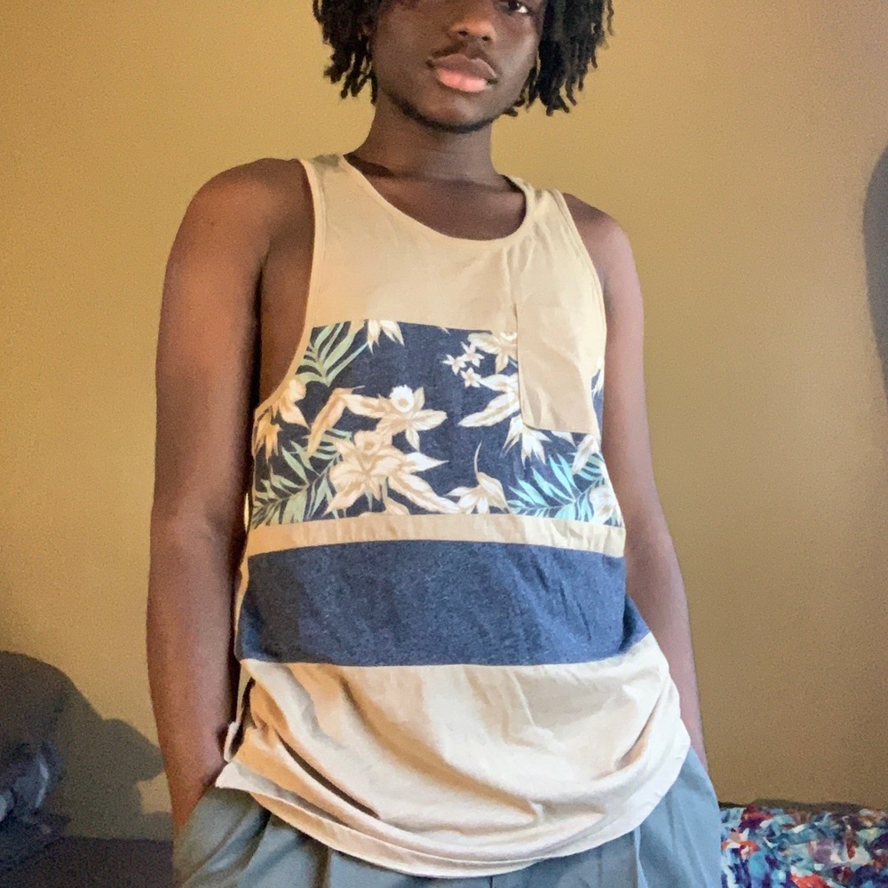 SUMMER TANK TOP BEIGE/LEAVES/SIMPLE ON THE BYAS